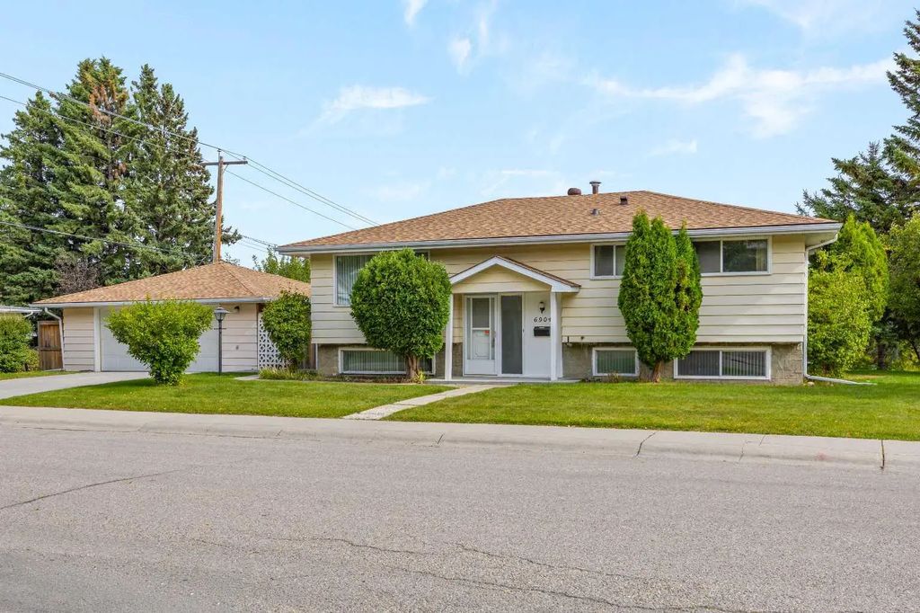 6904 8 Street Nw, Calgary