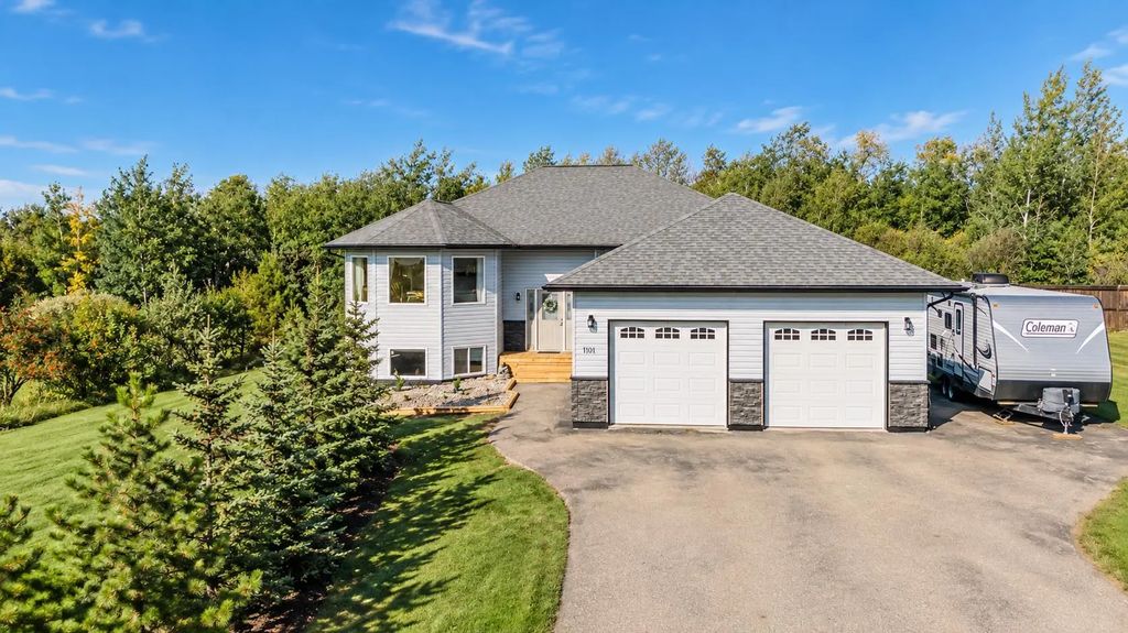 1101 Redlow Drive , Beaverlodge