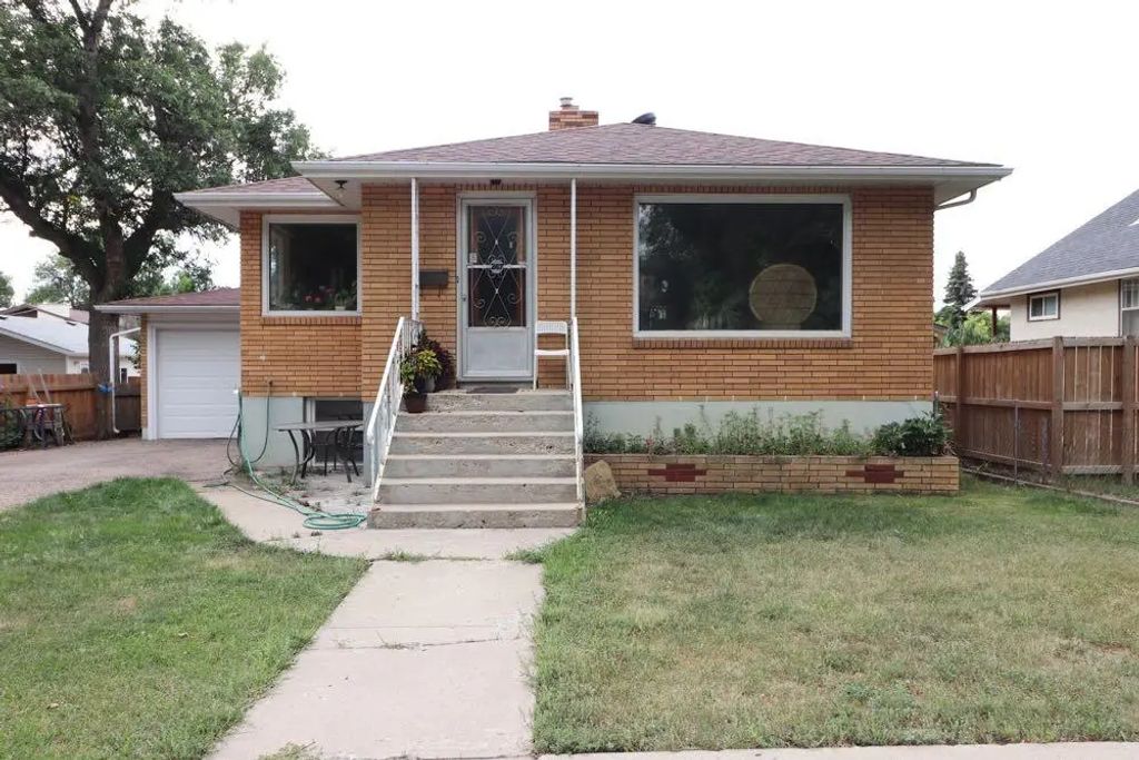 267 3 Street Nw, Medicine Hat
