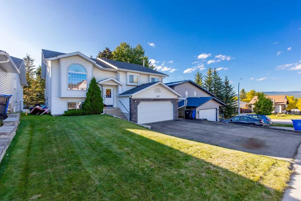 157 Rispler Way , Hinton