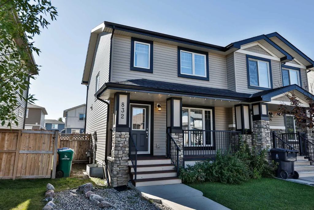 832 Silkstone Close , Lethbridge