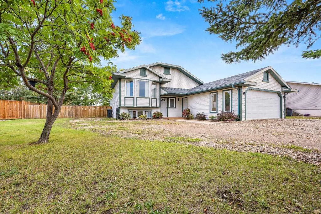 308 2 Avenue W, Marshall