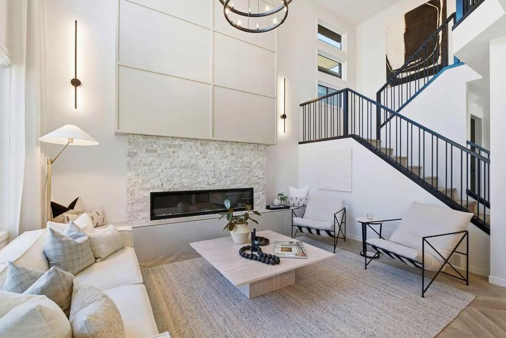 345 West Grove Lane Sw, Calgary