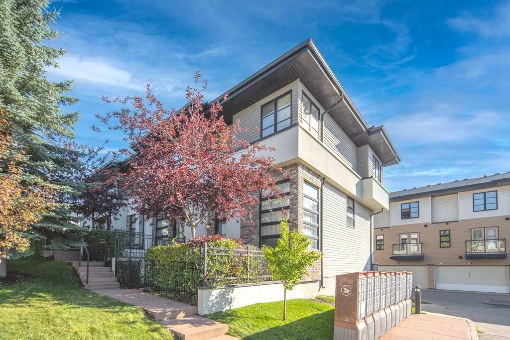 158 Aspen Hills Villas Sw, Calgary