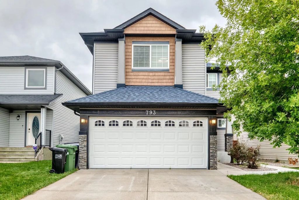 793 Luxstone Landing , Airdrie