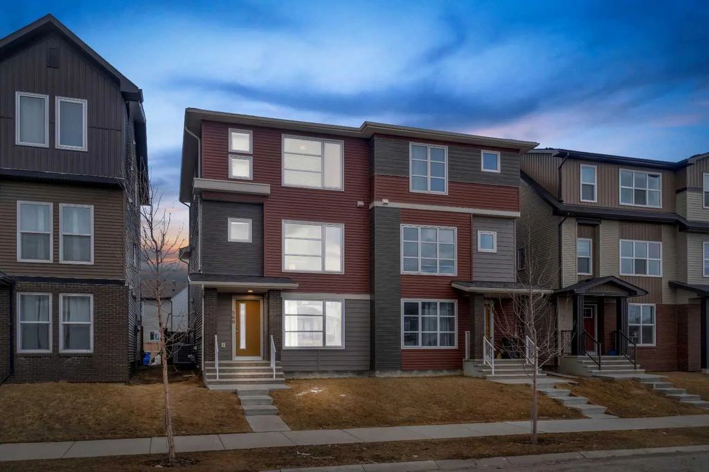 569 Savanna Boulevard Ne, Calgary