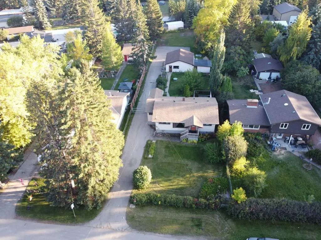 7219 Bow Crescent Nw, Calgary