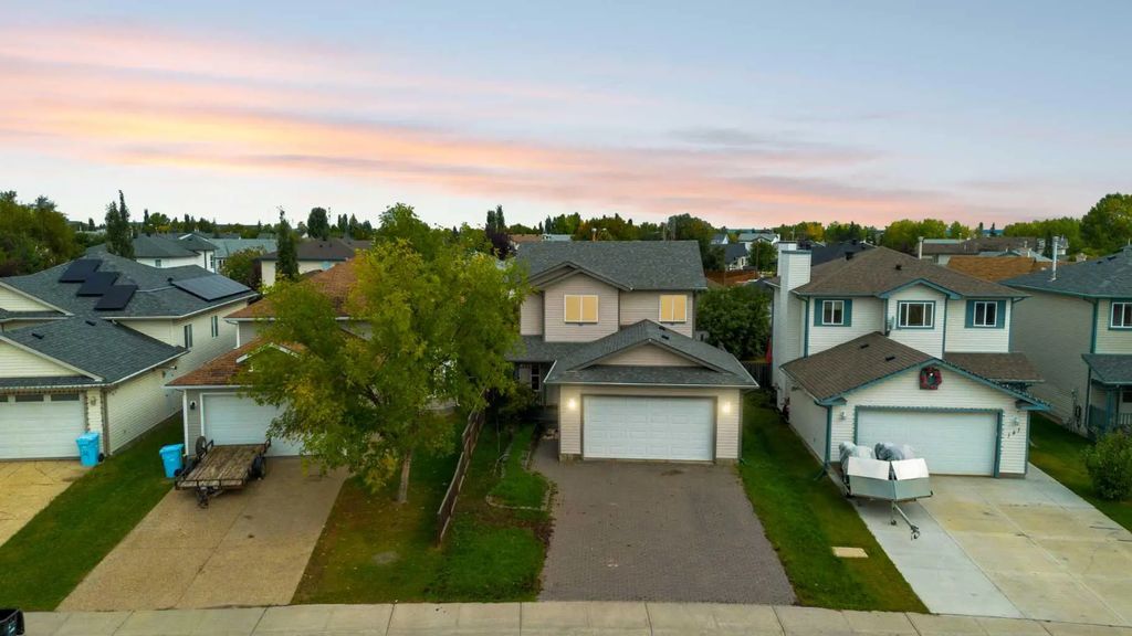 145 Brebeuf Crescent , Fort McMurray