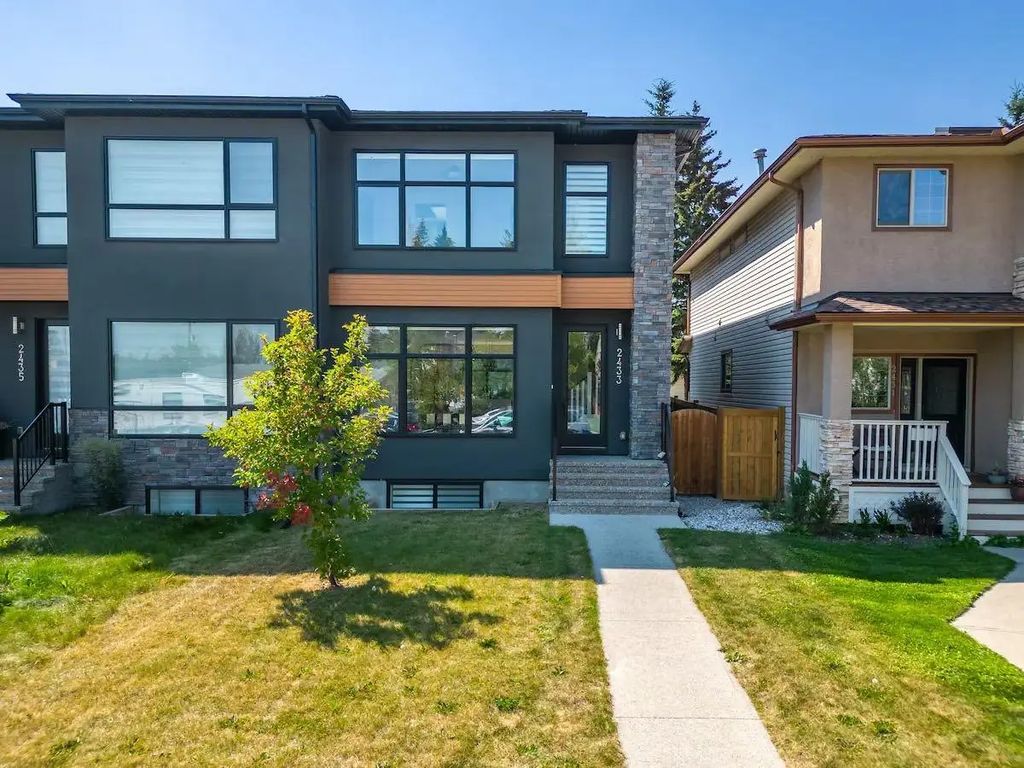 2433 30 Street Sw, Calgary