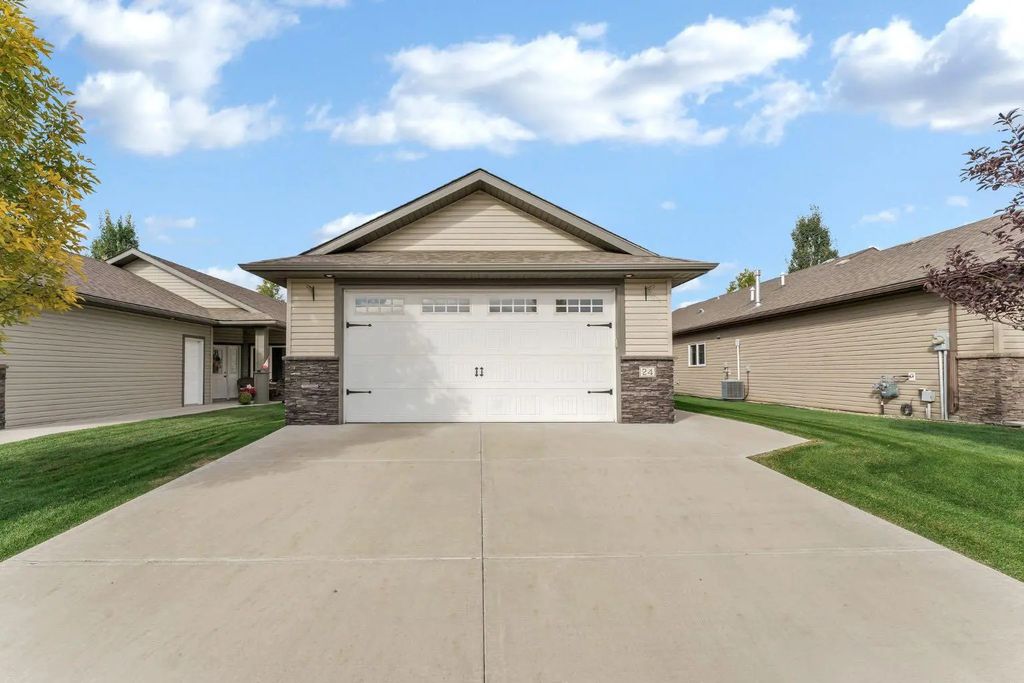 24 Wheatland Drive Se, Medicine Hat