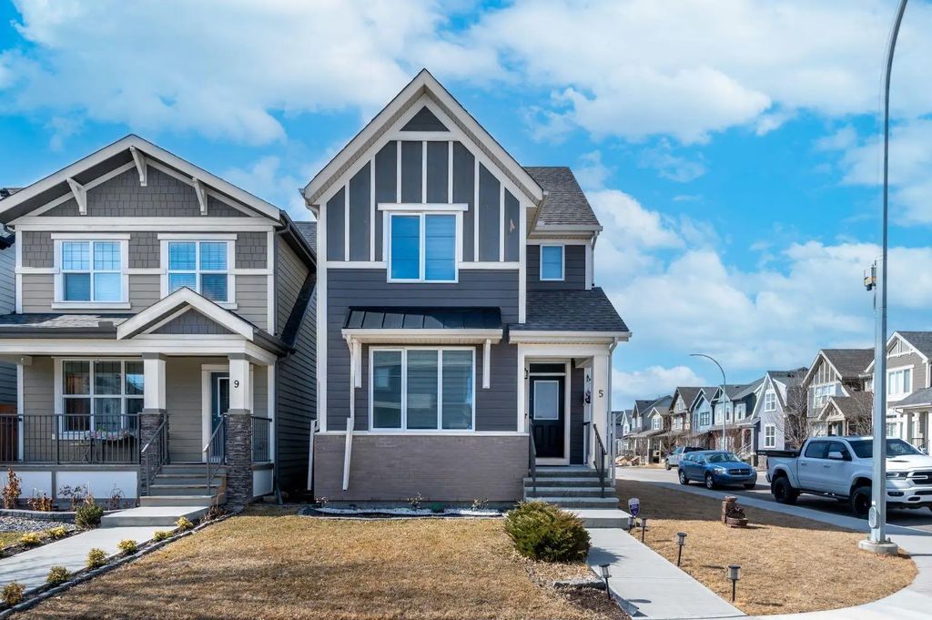 5 Masters Street Se, Calgary