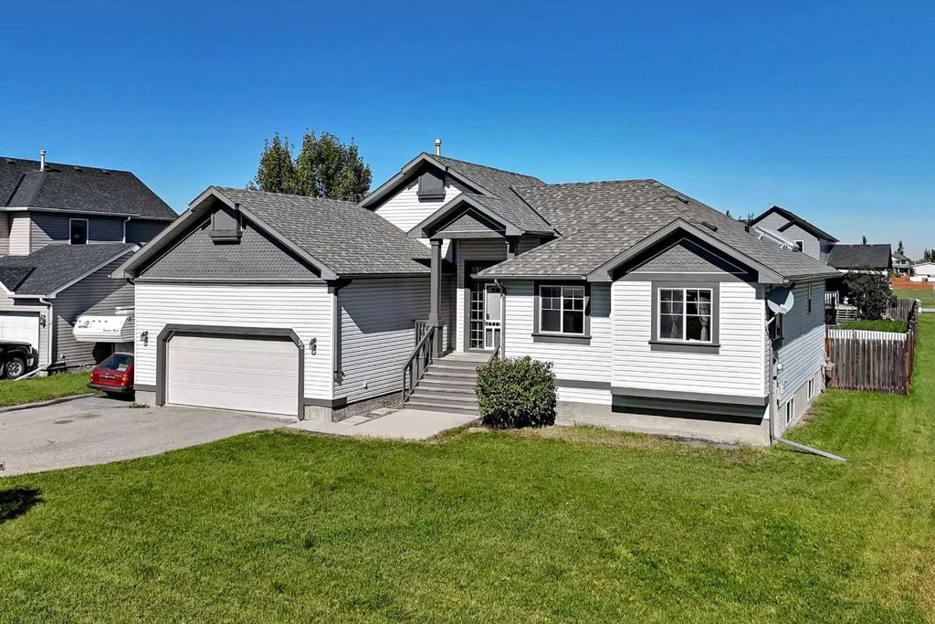12 Welshimer Crescent Ne, Langdon