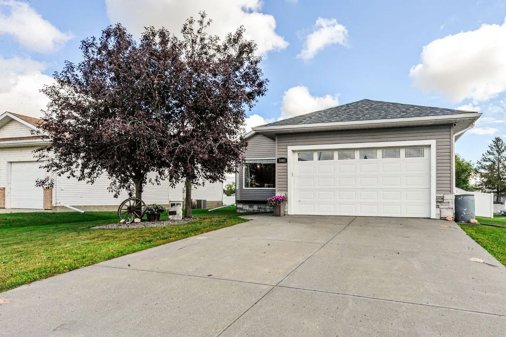 5005 58 Street , Daysland