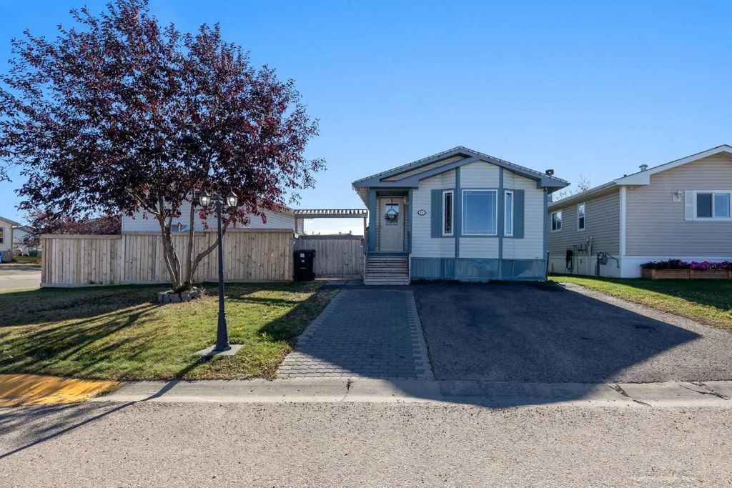 100 Morgan Avenue , Fort McMurray