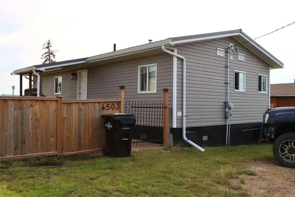 4503 50 Avenue  , Valleyview