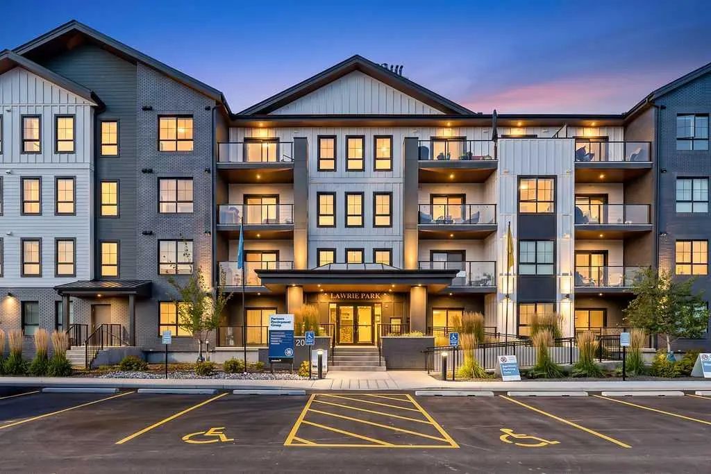 2305 100 Banister Drive , Okotoks