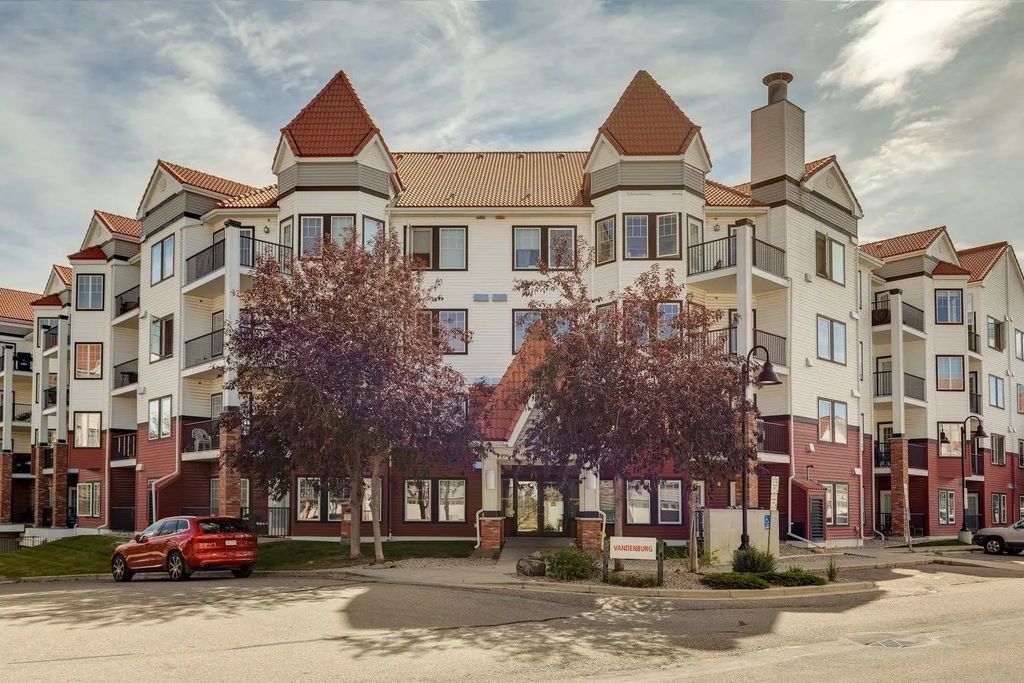 210 20 Royal Oak Plaza Nw, Calgary