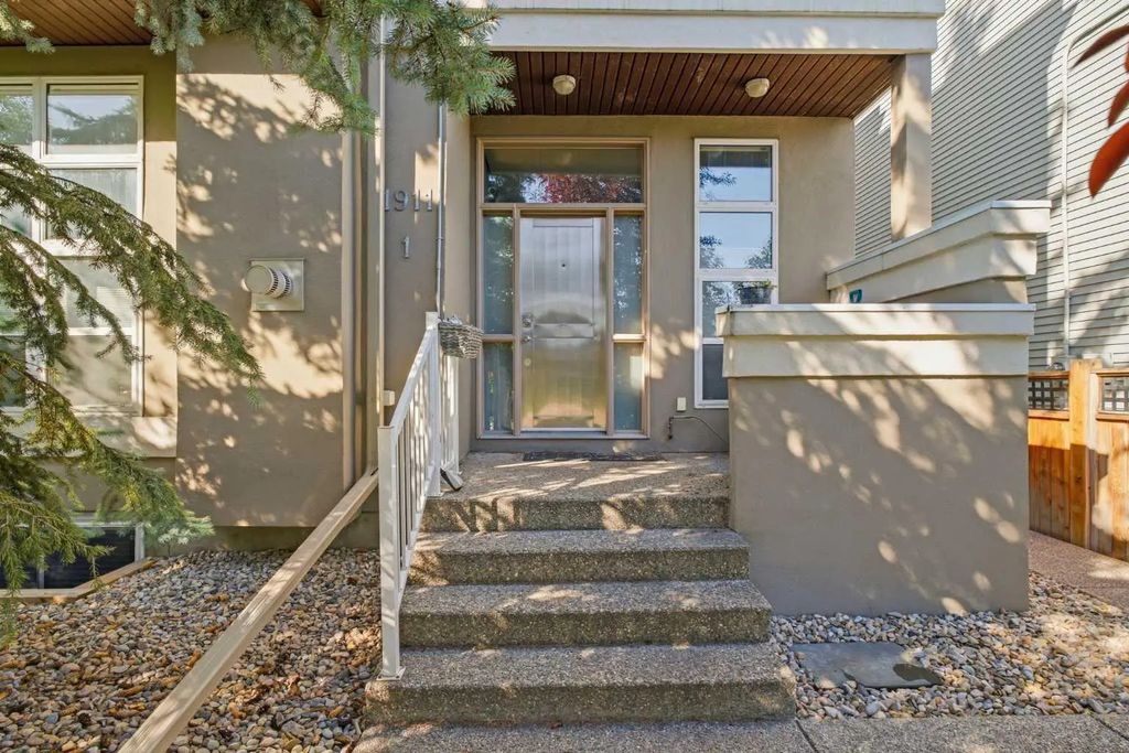 1 1911 28 Street Sw, Calgary