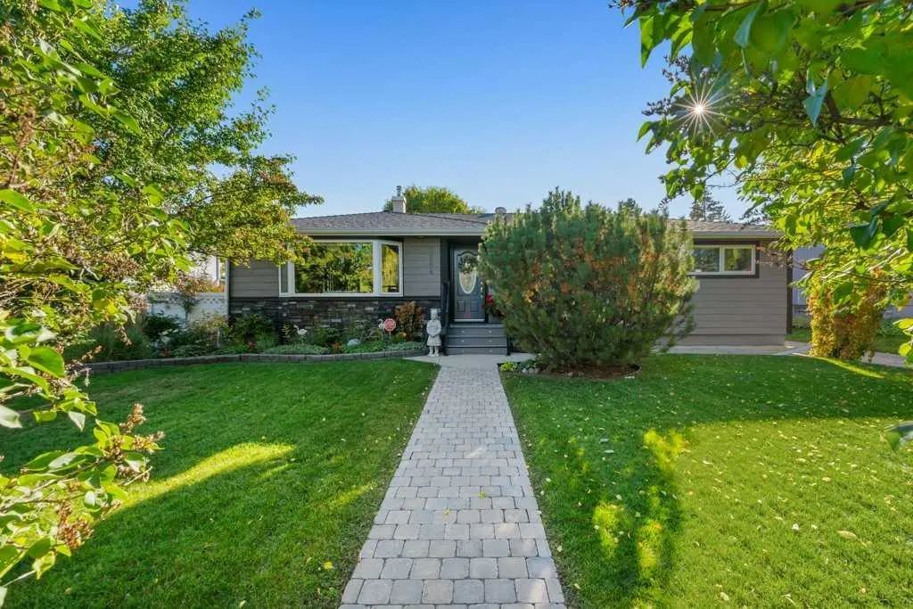 7804 7 Street Sw, Calgary