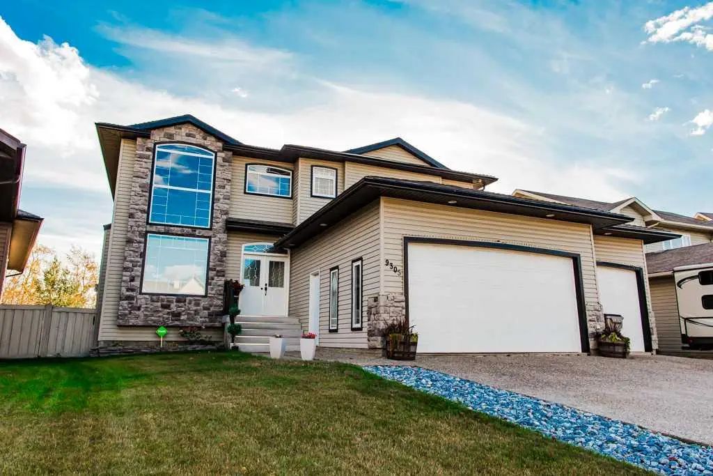 9305 Lakeshore Court  , Grande Prairie