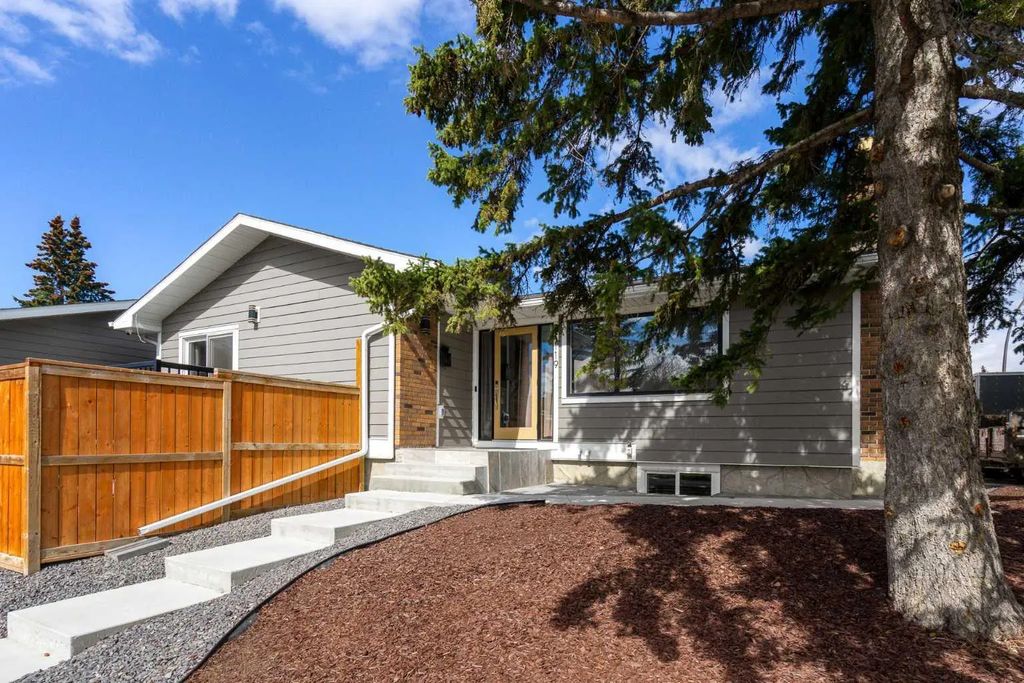 119 Silvercreek Close Nw, Calgary