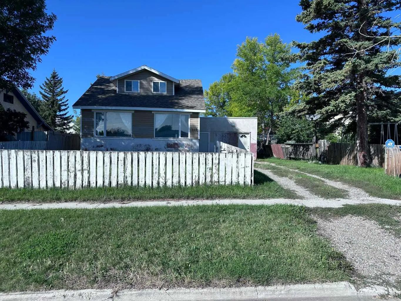 117 3 Street W, Cardston