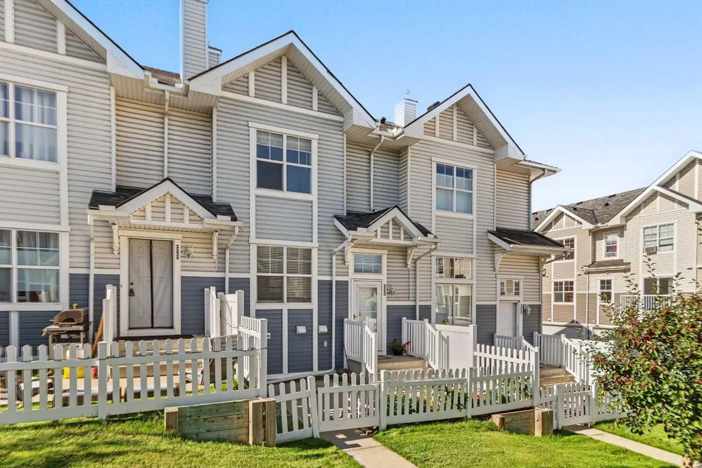 3240 New Brighton Gardens Se, Calgary