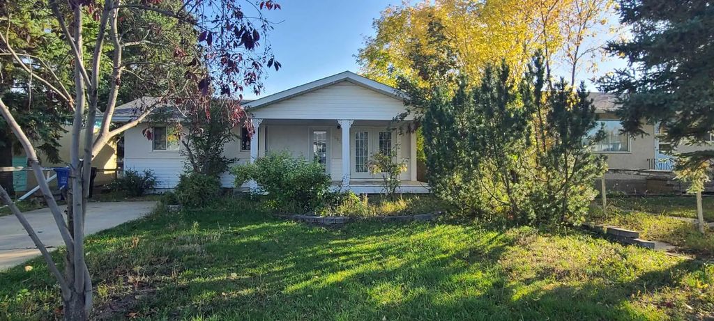 5211 50 Avenue , Grimshaw
