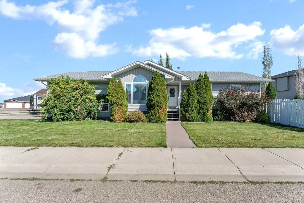 78 Sunset Crescent Sw, Medicine Hat