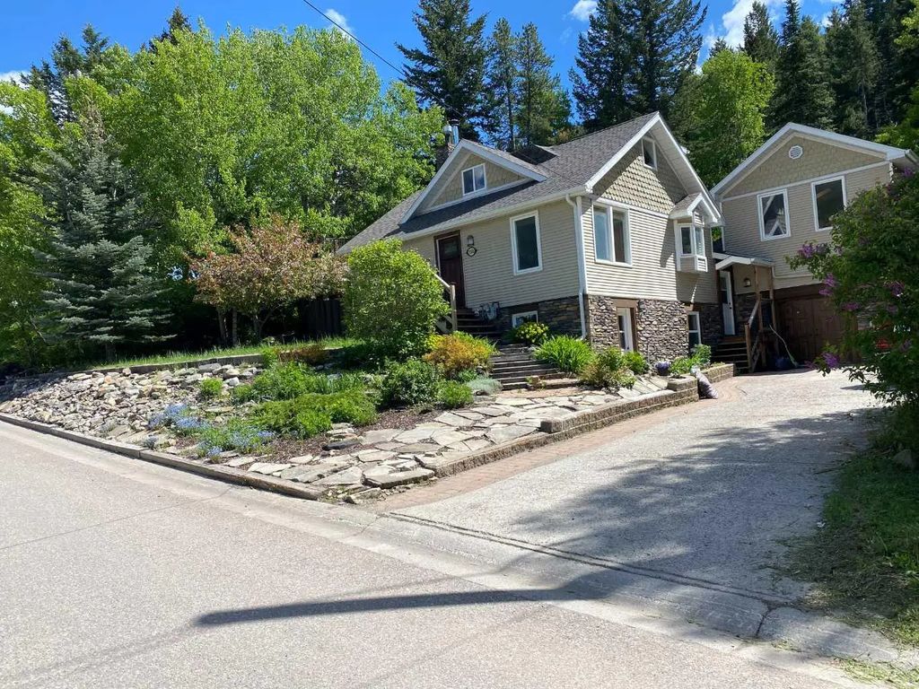 13302 15 Avenue , Blairmore