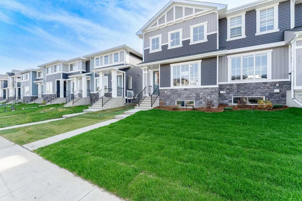 385 Waterford Boulevard , Chestermere