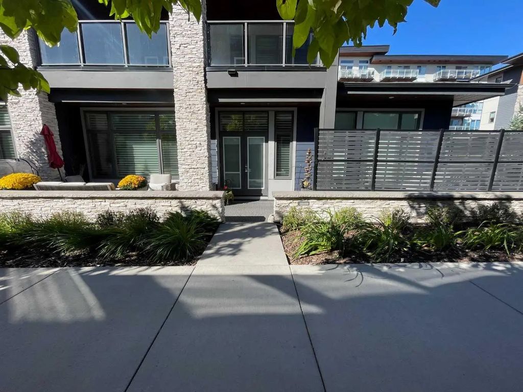 101 10 Mahogany Circle Se, Calgary