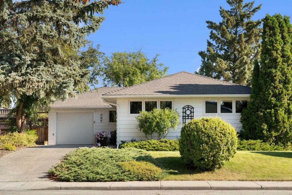 1 Kelwood Place Sw, Calgary