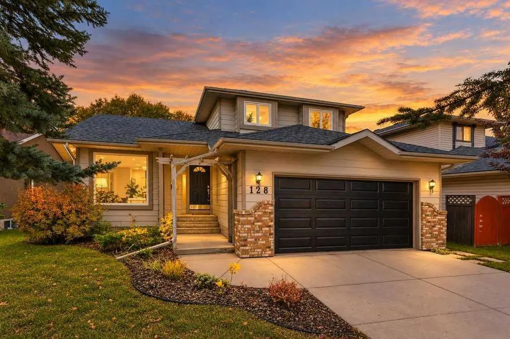 128 Sunvista Close Se, Calgary