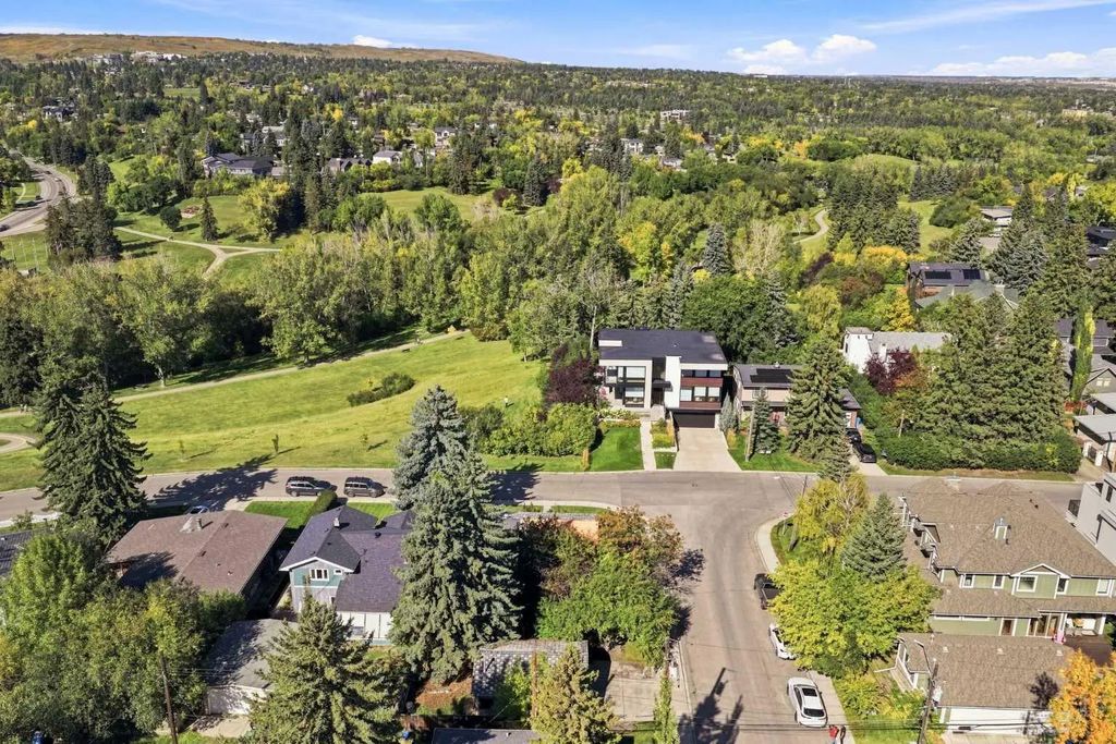 903 25 Avenue Nw, Calgary