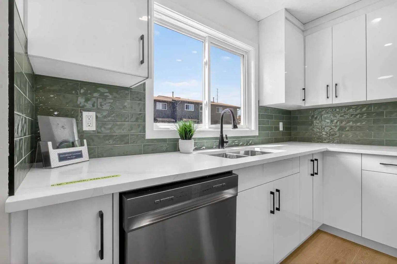 306 5340 17 Avenue Southwest, Calgary – Residential Row/Townhouse Listing Photo 4
