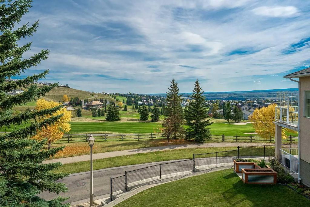 10 Eagleview Heights , Cochrane