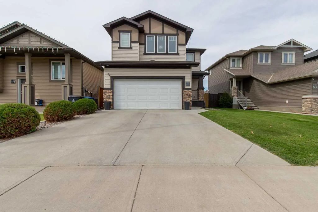 1284 Keystone Road W, Lethbridge