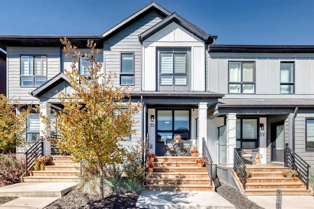 35 Silverton Glen Green Sw, Calgary