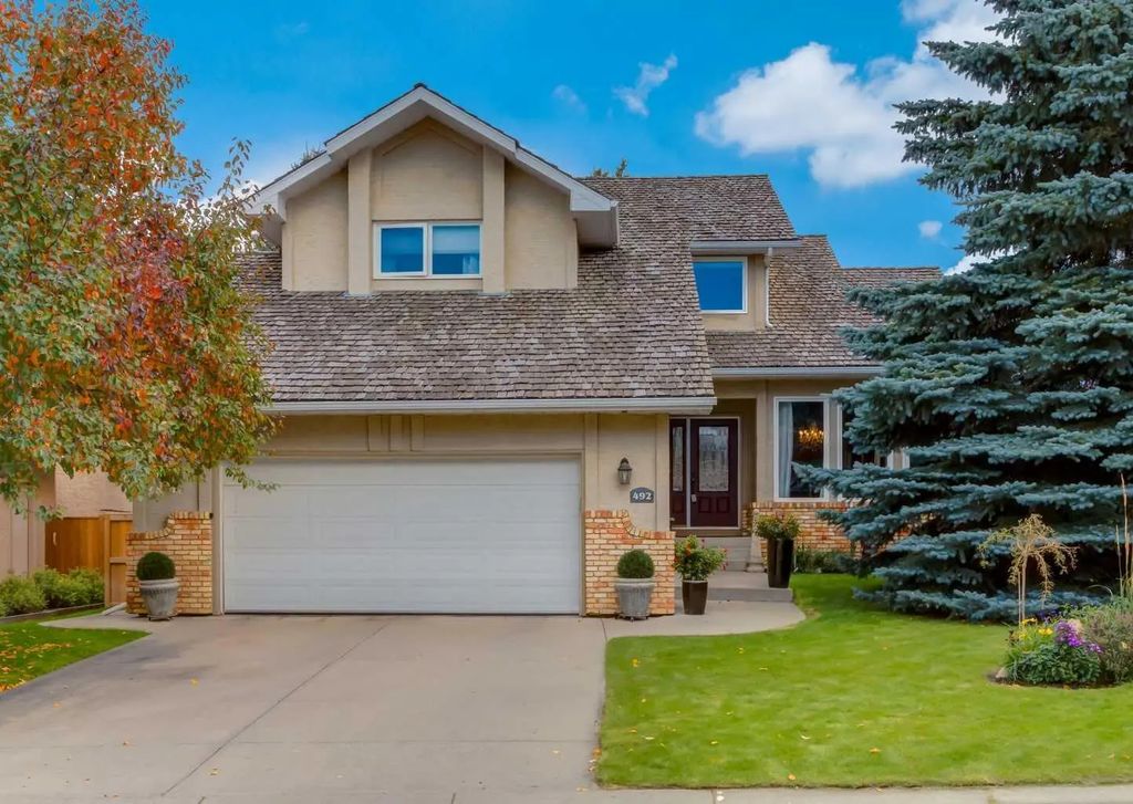 492 Silvergrove Gardens Nw, Calgary