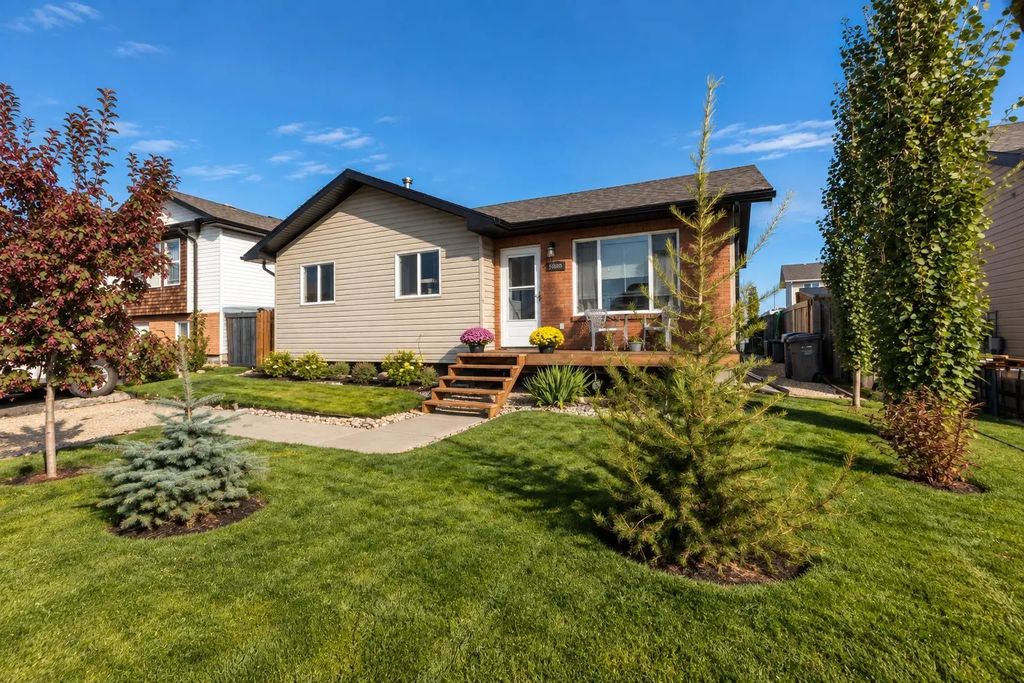 9328 98 Avenue , Wembley