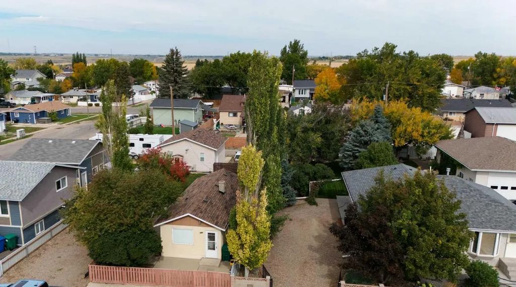 1207 41 Avenue N, Lethbridge