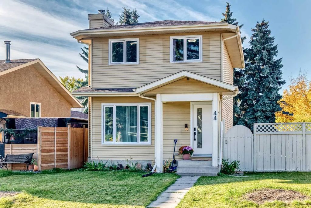 44 Mckinley Road Se, Calgary