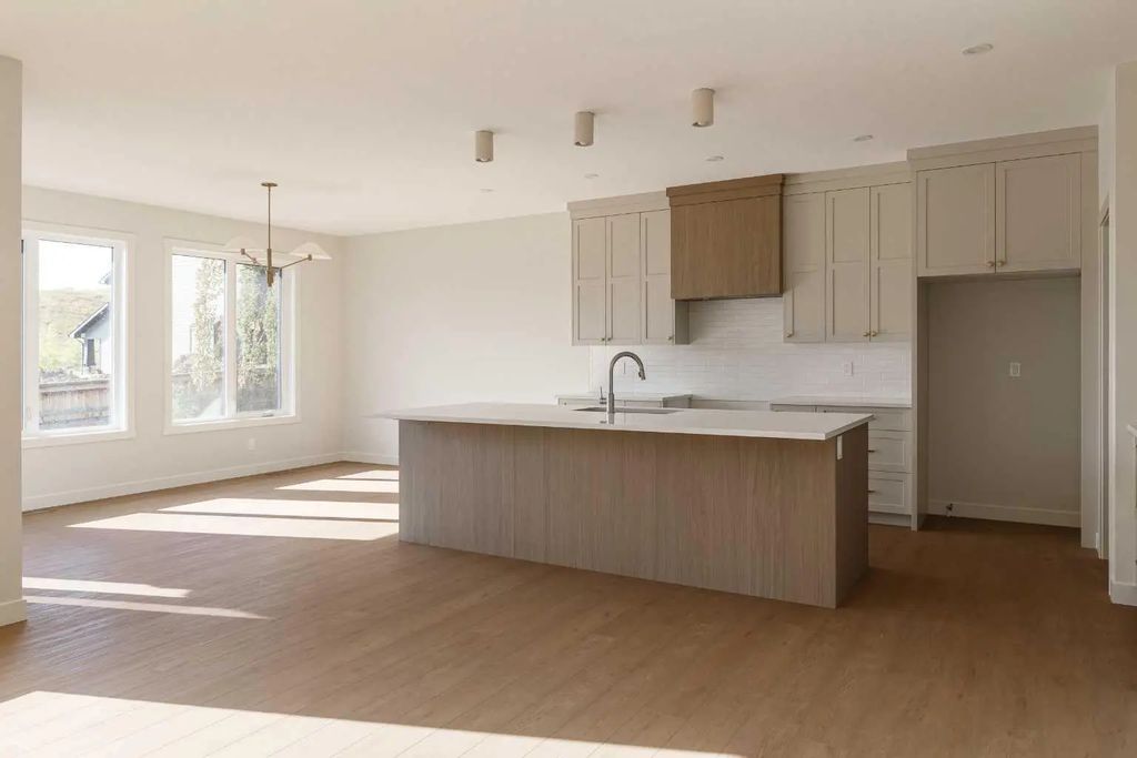 145 Creekstone Hill Sw, Calgary