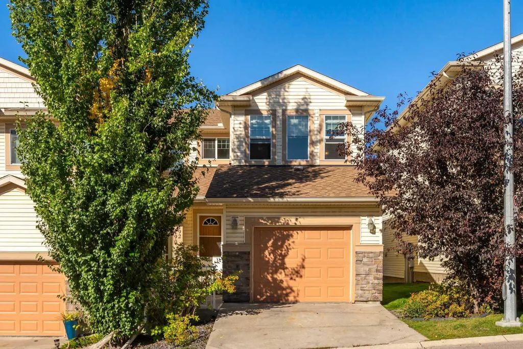 192 Sunset Point , Cochrane