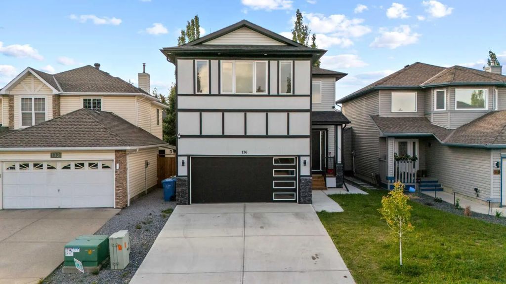 136 Douglas Ridge Green Se, Calgary