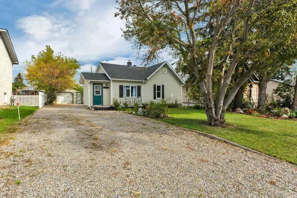 4618 51 Avenue , Rimbey
