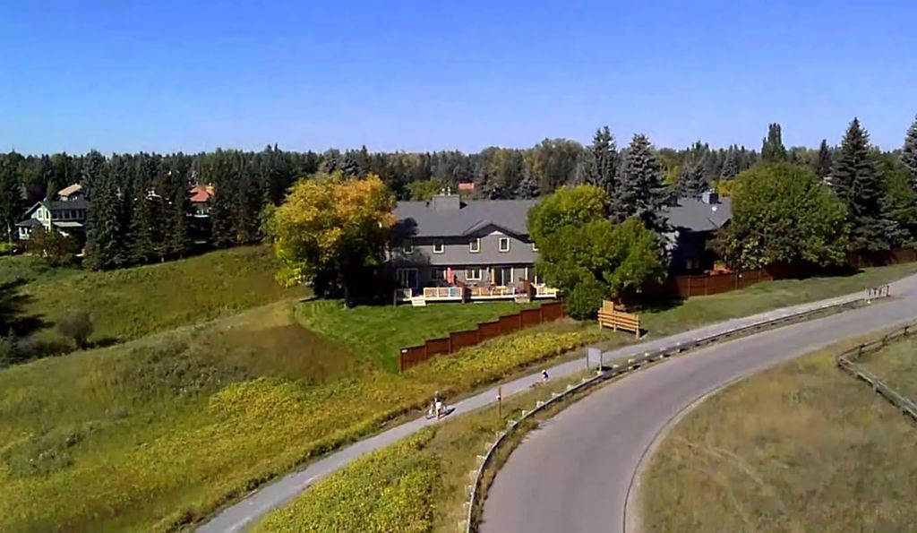 22 64 Woodacres Crescent Sw, Calgary