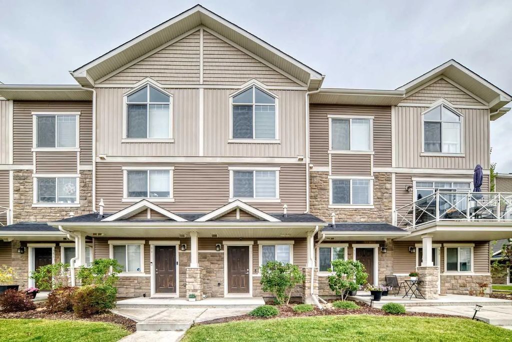 97 Skyview Ranch Manor Ne, Calgary