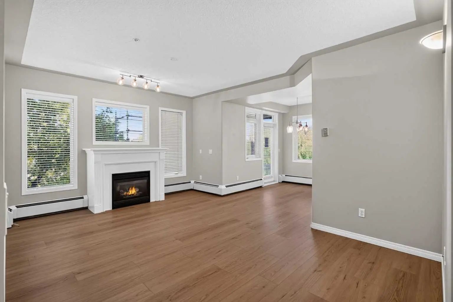 305 2416 Erlton Street Southwest, Calgary – Residential Apartment Listing Photo 2